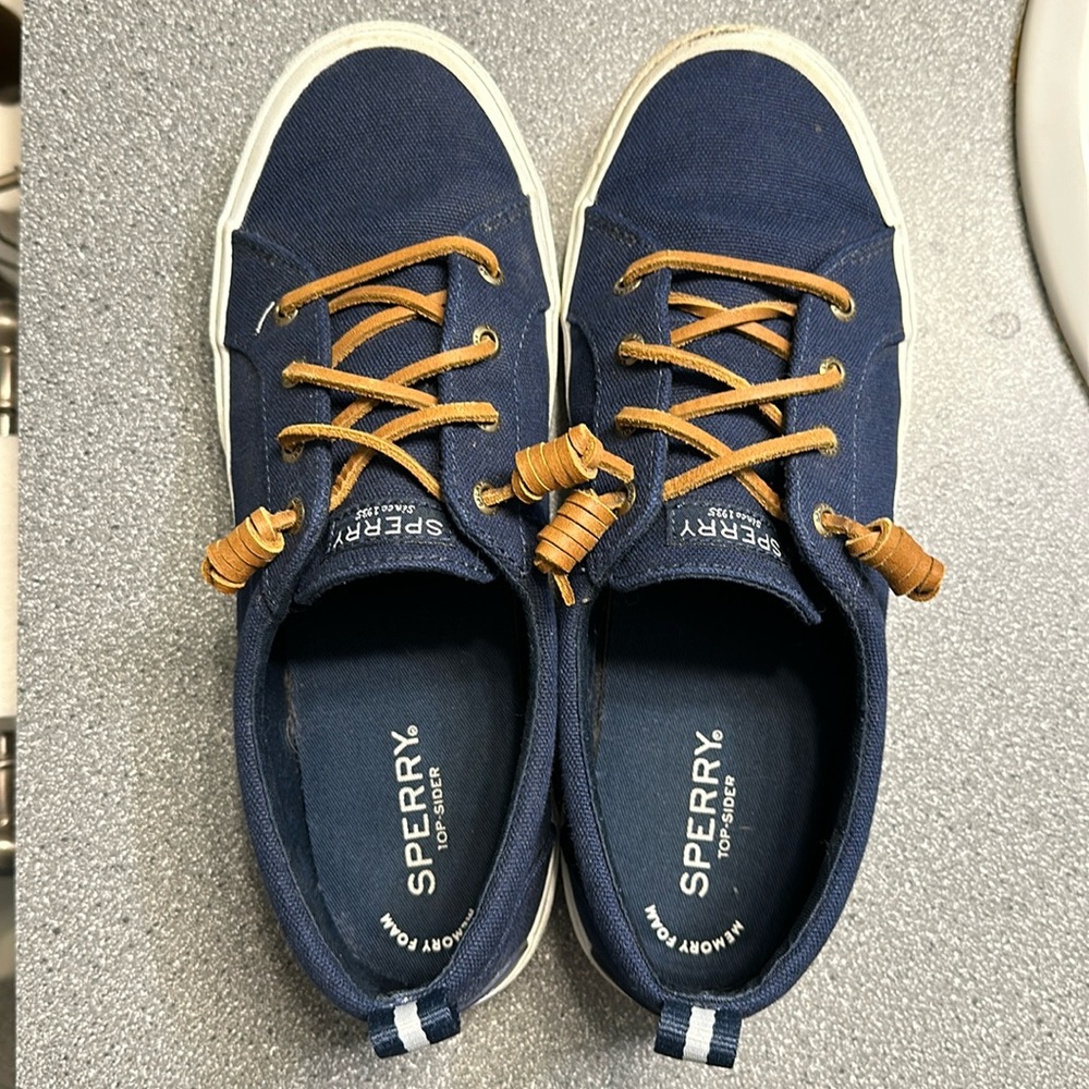 Sperry Navy Sneaker Size 9